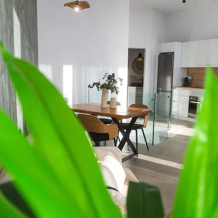 Amber Skies Seafront Retreat