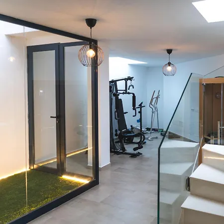 Amber Skies Seafront Retreat Apartamento